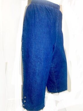 Just My Size Vintage-Style Denim Pedal Pushers Blue capris Pants with Button Hem